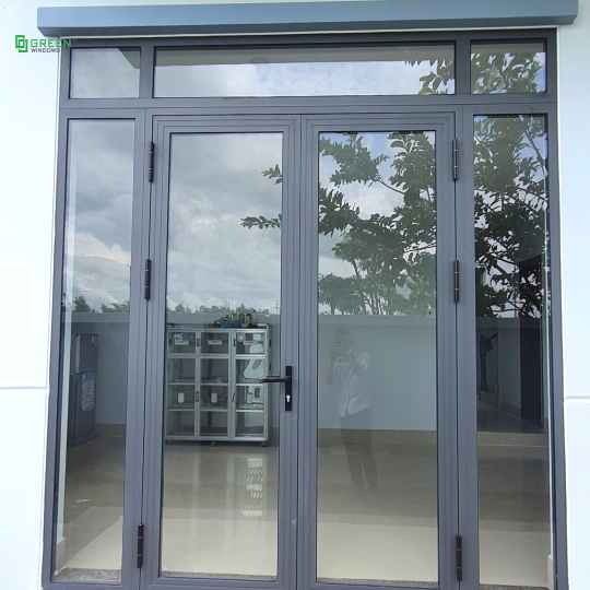Cửa đi mở quay 4 cánh nhôm Xingfa