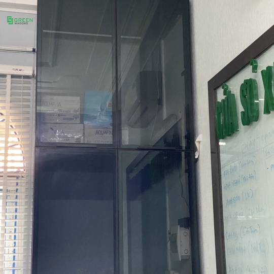 TỦ NHÔM CÁNH KÍNH 5