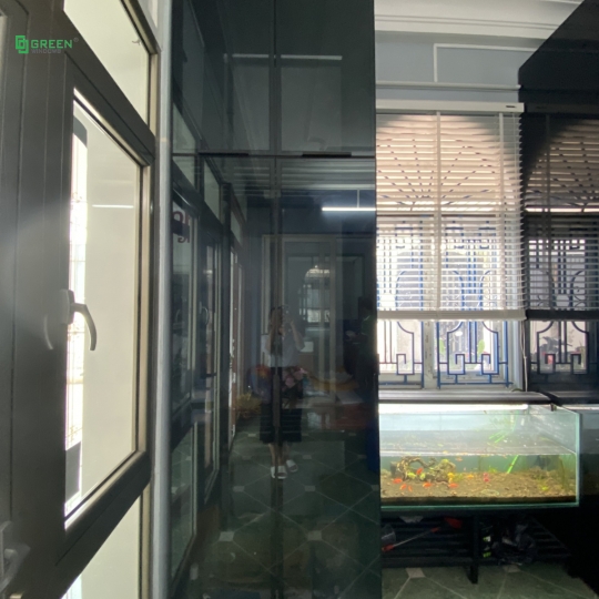TỦ NHÔM CÁNH KÍNH 4