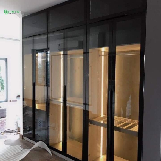 TỦ NHÔM CÁNH KÍNH 1